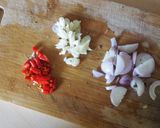 Foto langkah ke 1 dari resep Tumis jamur bumbu kecap.
