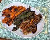 Une image de l'étape 12 de Poivrons bicolores et courgettes jaunes grillés aux épices.