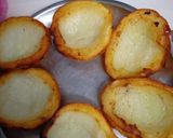 A picture of step 2 of Paneer chilli potatoes cups.