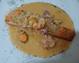 Foto del paso 7 de la receta: Salmón en salsa de naranja y marisco