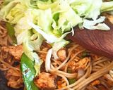 Foto langkah ke 5 dari resep Mie goreng kecap.