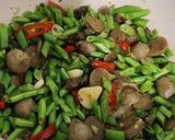 Foto langkah ke 3 dari resep Tumis buncis Baso.