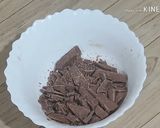 A picture of step 16 of Only 5 ingredients & 5 min.... Delicious chocolate Bar recipe/.
