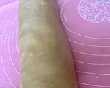 Foto langkah ke 6 dari resep Cheesy garlic roll bread.