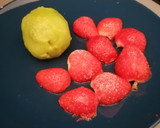 Foto del paso 1 de la receta: Crema de fresas y kiwi