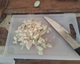 Foto del paso 1 de la receta: Tortilla de brócoli y puerro al horno