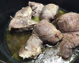 Foto del paso 1 de la receta Carrilleras de cerdo en Cocotte con cebolla caramelizada