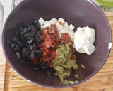 Foto del paso 1 de la receta: Calamares "caprese" en salsa pesto