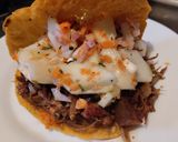 Foto del paso 9 de la receta: Arepa🥯rellena de pollo🫕y salchichón teriyaky con ensalada fresca🥙🧆🌯
