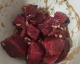 A picture of step 1 of Shaking Beef (Bò Lúc Lắc).