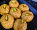 रोस्टेड़ ड़्राईफ्रूटस लङ्डू रेसिपी चरण 8 फोटो