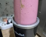 Foto langkah ke 2 dari resep Smoothie Mixberry Matcha.