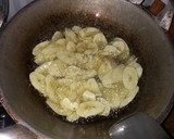 Foto langkah ke 3 dari resep Keripik pisang gurih.