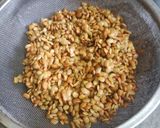 A picture of step 1 of Kulith (horse gram) pakoda.