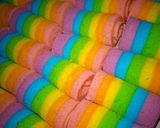 Foto langkah ke 8 dari resep Mini roll rainbowcake putih telur.