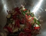 Foto langkah ke 3 dari resep Ikan Gabus Asin Masak Asam Manis.