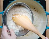 一鍋到底，蒙特屢檸檬醬汁：希臘檸檬雞燉飯的食譜步驟5照片