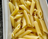 Foto del paso 1 de la receta: Pasta corta con pollo a la mostaza