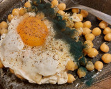 Foto del paso 5 de la receta: Bocado caliente de garbanzos y huevo