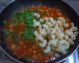 A picture of step 4 of Chickpea pasta.