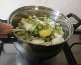 Foto del paso 2 de la receta Crema de espárragos trigueros