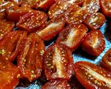 Foto del paso 1 de la receta: TOMATES🍅SECOS al Orégano...!