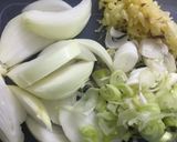 Hình bước làm 1 của món Mì trộn Việt Nam