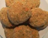 Garlicky Salmon burger recipe step 2 photo