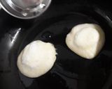 A picture of step 5 of Souffle Pancakes.