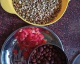 A picture of step 2 of Masala papad.