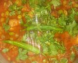 A picture of step 8 of Mater Paneer.