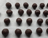 Foto del paso 3 de la receta: Bombones de chocolate y galletas