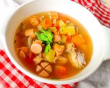 Foto langkah ke 5 dari resep 250. Sop Kaldu Ayam Sosis Simple.