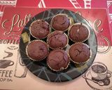 Foto del paso 11 de la receta: Magdalenas de chocolate rellenas de chocolate blanco
