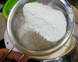 Foto langkah ke 5 dari resep Bolu pisang pandan tabur keju.