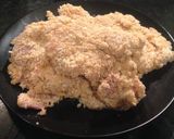 A picture of step 5 of German pork schnitzel.