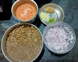 A picture of step 2 of Dal Makhani.