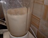 A picture of step 2 of Banana shake.