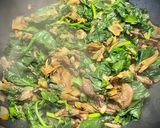 A picture of step 1 of Rigatoni with Cabrales Sauce, Spinach, and Mushrooms.