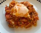 A picture of step 4 of Menemen turkish omelette.