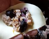 Foto del paso 4 de la receta: Bocadillos de chorizo de cerdo, ciruela y cebolla morada