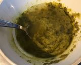 Une image de l'étape 2 de Sauce pesto de céleri et moutarde aux épices italiennes.
