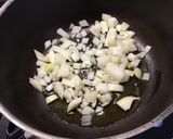 Une image de l'étape 7 de Soupe de carottes, panais et navets au lard.
