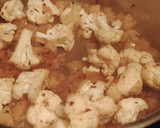 Foto del paso 3 de la receta: Arroz con albóndigas, alcachofas y otras verduras de temporada🍲