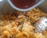 A picture of step 9 of Chinese macaroni.