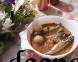 A picture of step 8 of Tangra Machher Jhal/ Small Cat fish Curry.