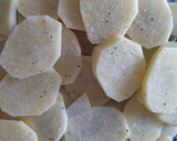 Foto del paso 3 de la receta: Merluza con verduras de estación al horno