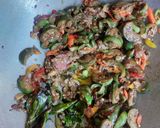 Foto langkah ke 2 dari resep Tumis Terong Bulat.