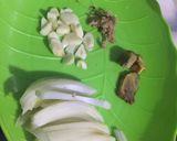 Foto langkah ke 3 dari resep Ayam goreng bumbu iris.