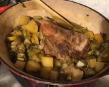 Une image de l'étape 17 de Palette de porc épicée aux légumes confits.